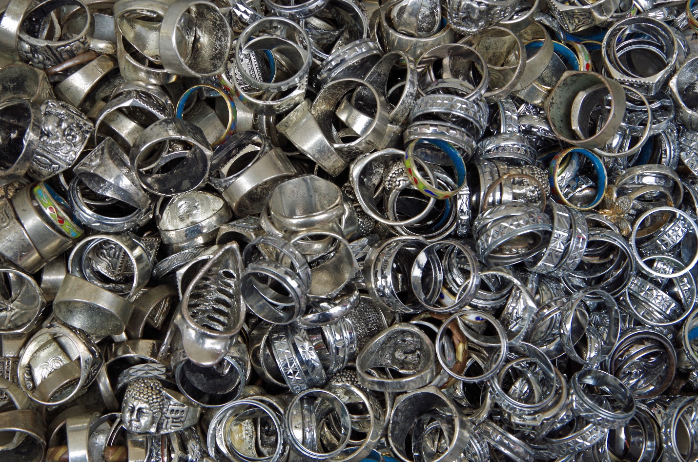 mixed metallic rings in pile mixed metallic rings in pile