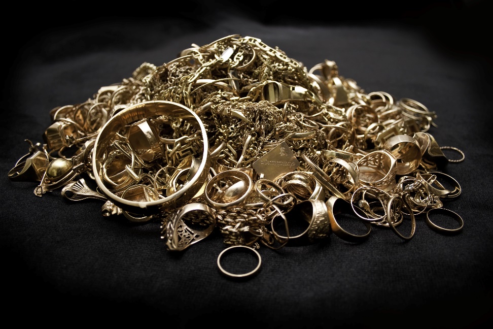 pile of scrap gold jewelry pile of scrap gold jewelry