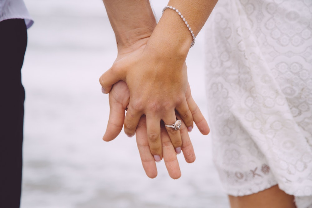 white-gold-diamond-bracelets