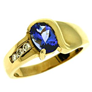 Tanzanite./diamond Ring