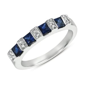 Tanzanite & Diamond Ring