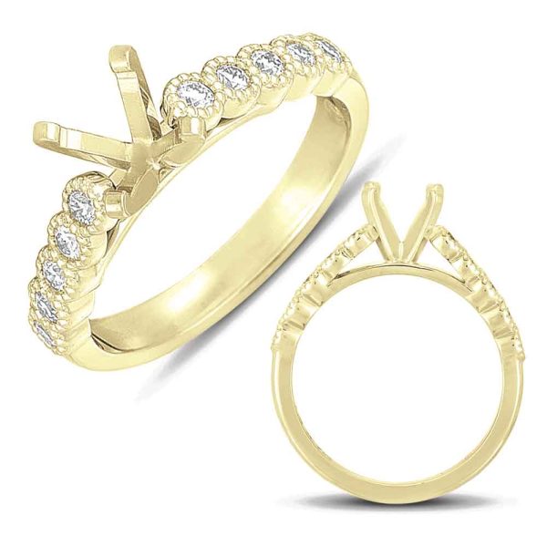 Round Diamond Engagement Ring