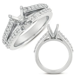 Round Diamond Engagement Ring