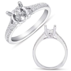 Round Diamond Engagement Ring