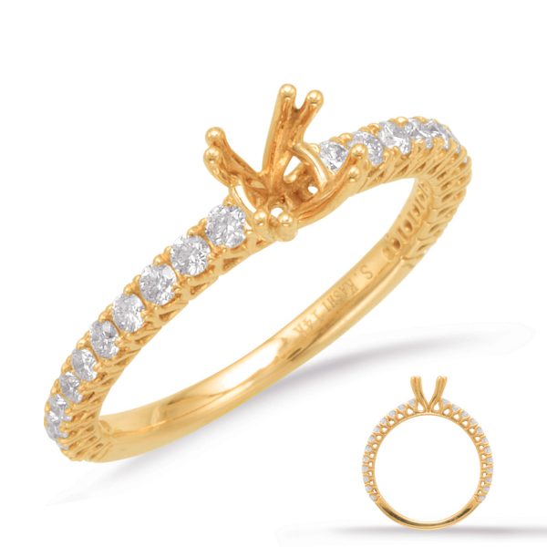 Round Diamond Engagement Ring