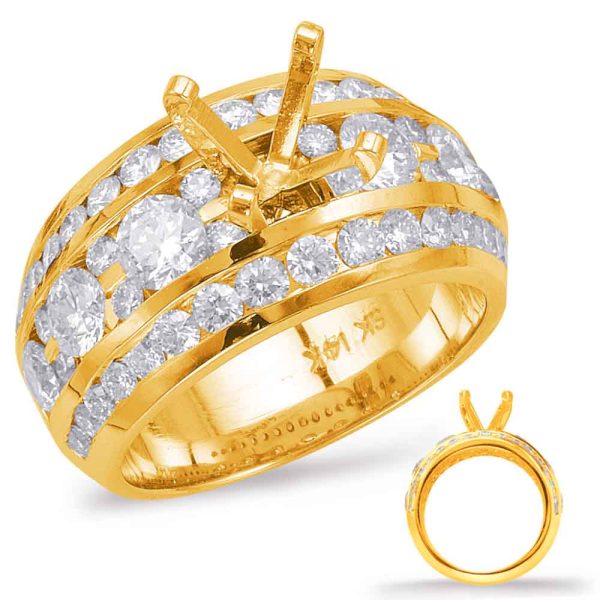 Round Diamond Engagement Ring