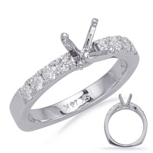 Round Diamond Engagement Ring