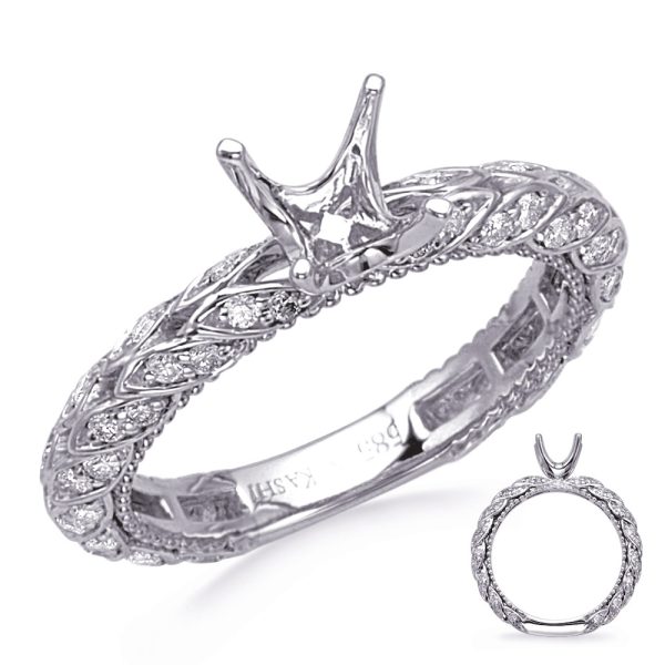 Round Diamond Engagement Ring