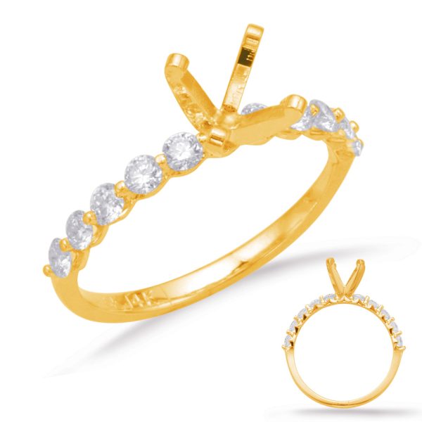 Round Diamond Engagement Ring