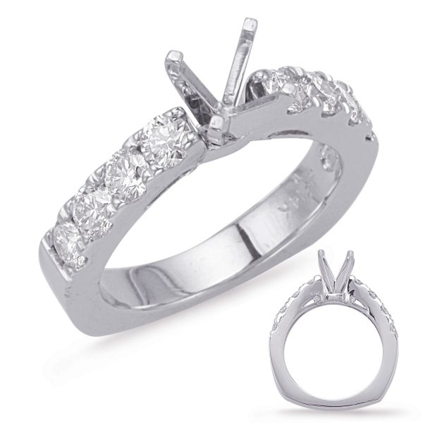 Round Diamond Engagement Ring