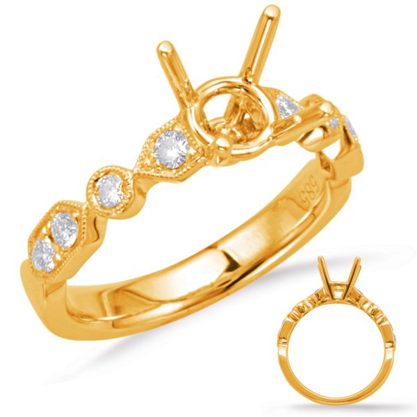 Round Diamond Engagement Ring