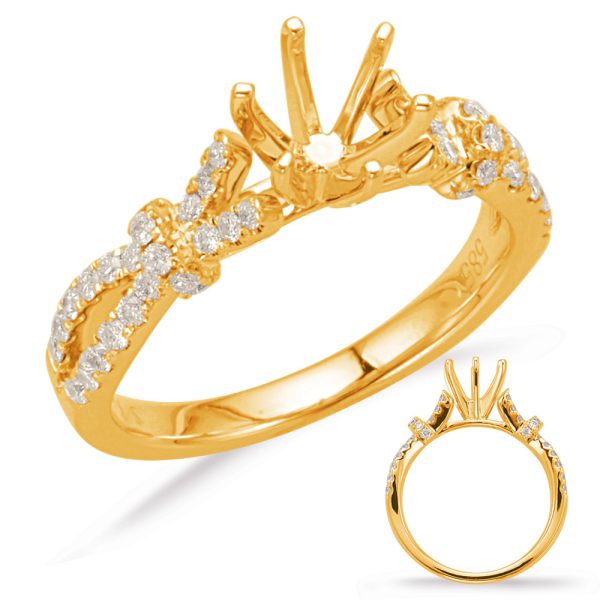 Round Diamond Engagement Ring
