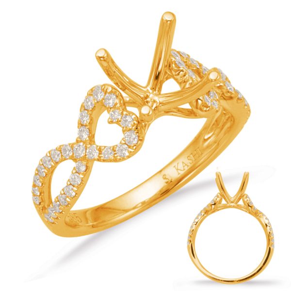 Round Diamond Engagement Ring