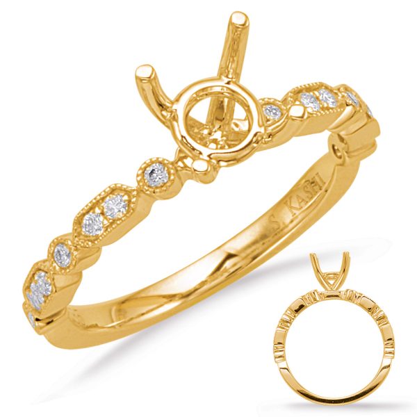 Round Diamond Engagement Ring
