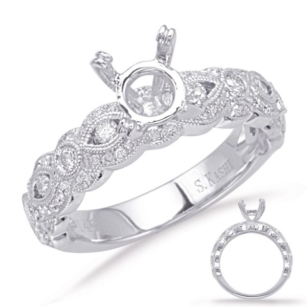 Round Diamond Engagement Ring