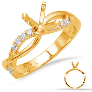 Round Diamond Engagement Ring