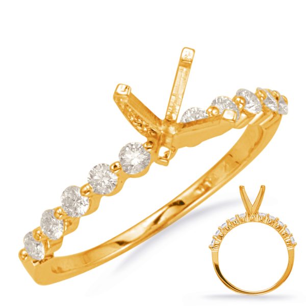 Round Diamond Engagement Ring