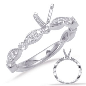 Round Diamond Engagement Ring