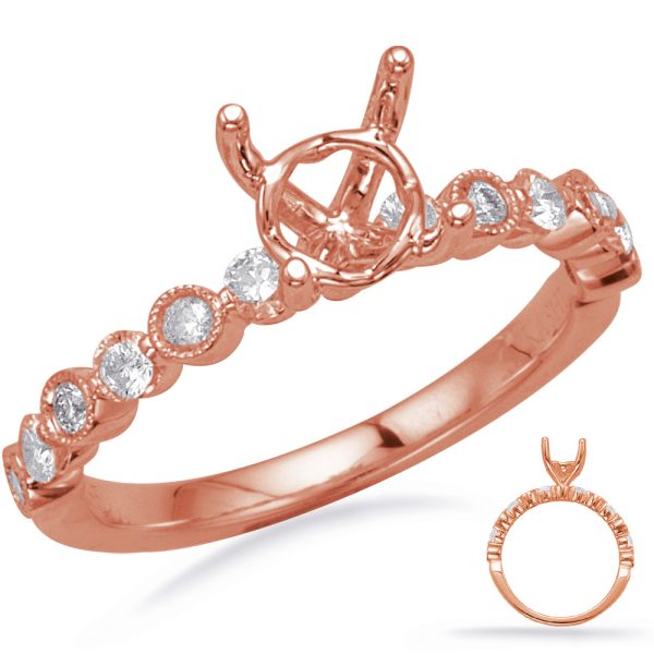 Round Diamond Engagement Ring