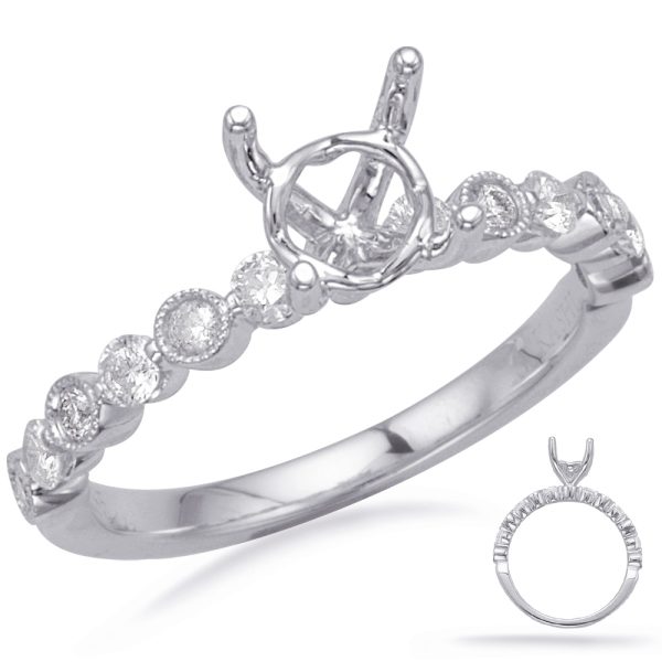 Round Diamond Engagement Ring