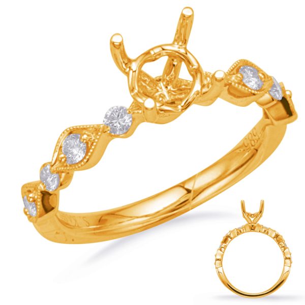 Round Diamond Engagement Ring