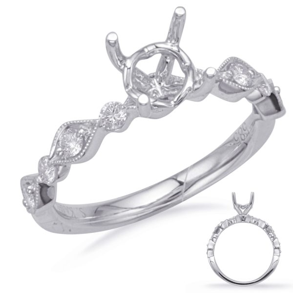 Round Diamond Engagement Ring