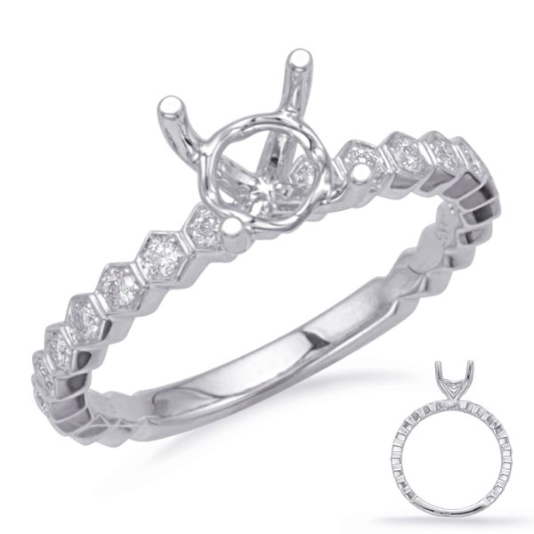 Round Diamond Engagement Ring