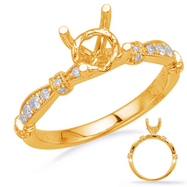 Round Diamond Engagement Ring