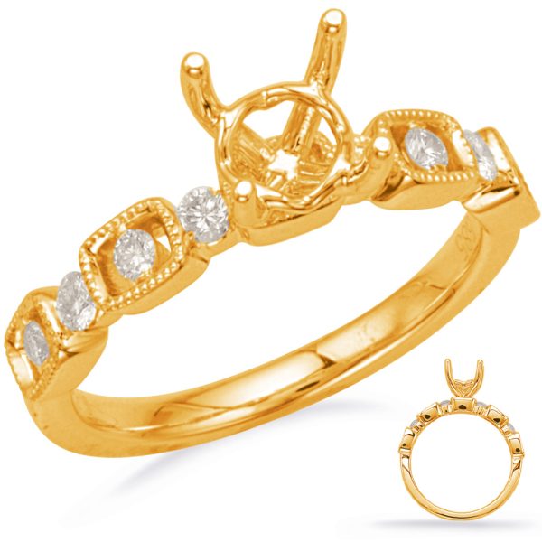 Round Diamond Engagement Ring