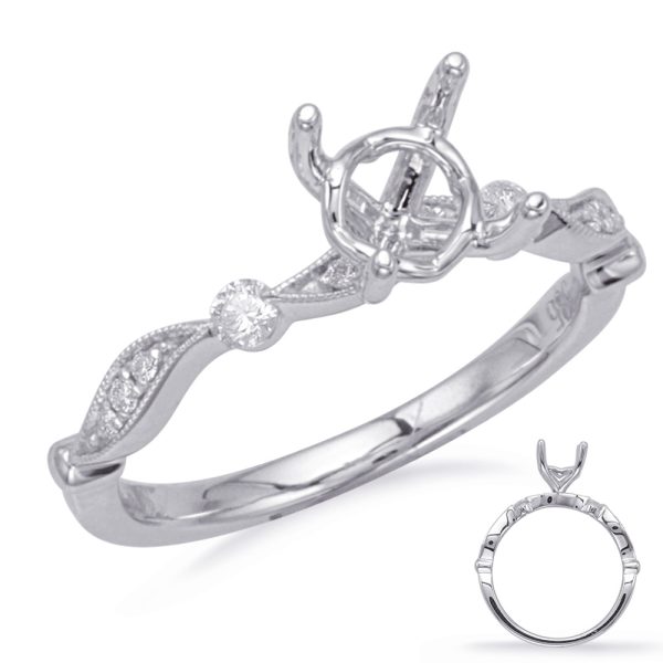 Round Diamond Engagement Ring