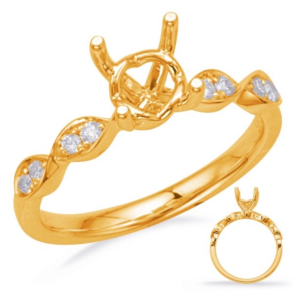 Round Diamond Engagement Ring