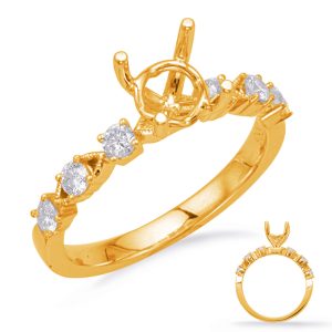 Round Diamond Engagement Ring