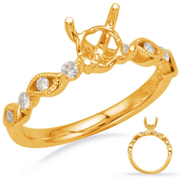 Round Diamond Engagement Ring