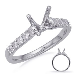 Round Diamond Engagement Ring