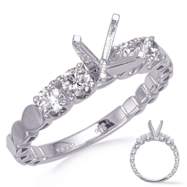 Round Diamond Engagement Ring