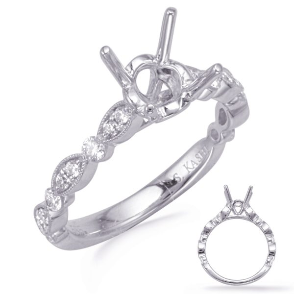 Round Diamond Engagement Ring