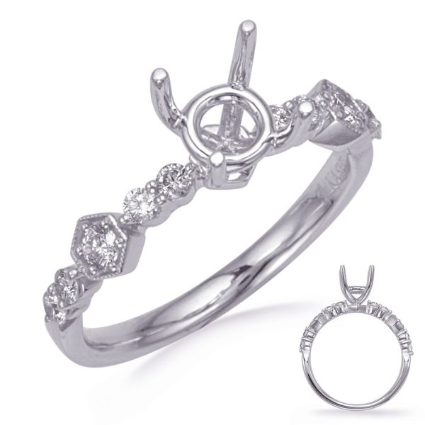Round Diamond Engagement Ring