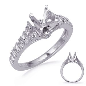 Round Diamond Engagement Ring