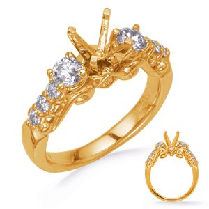 Round Diamond Engagement Ring
