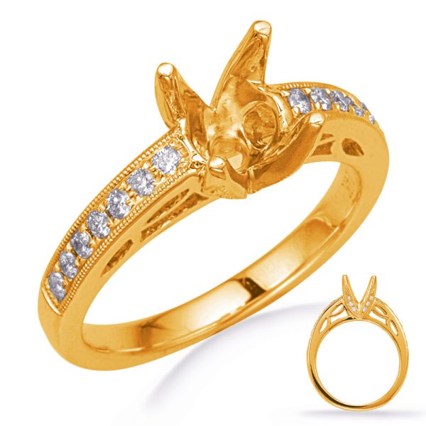 Round Diamond Engagement Ring