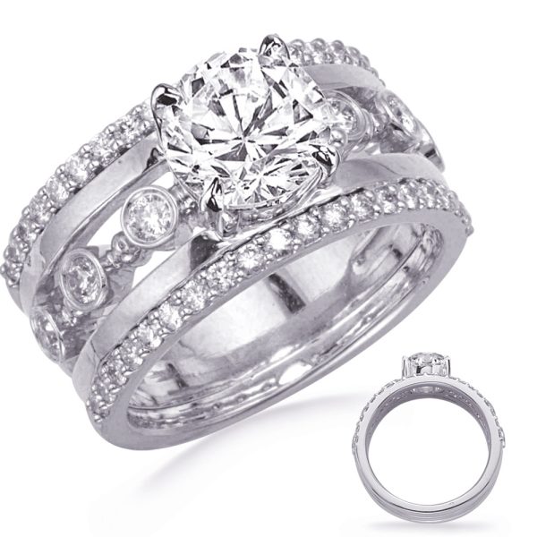 Round Diamond Engagement Ring