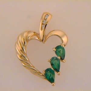 Emerald & Diamond Pendant Emerald & Diamond Pendant