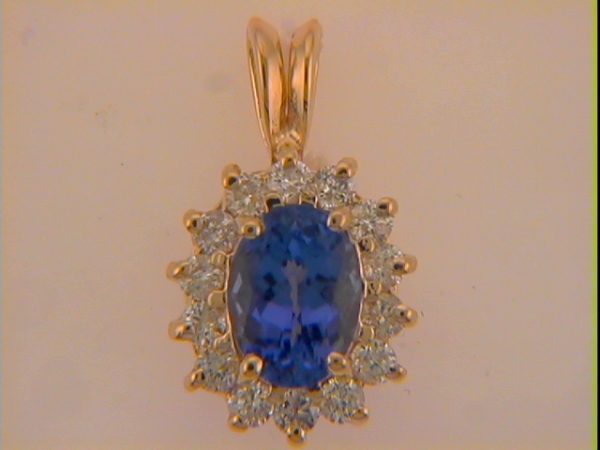 Tanzanite. & Diamond Pendant